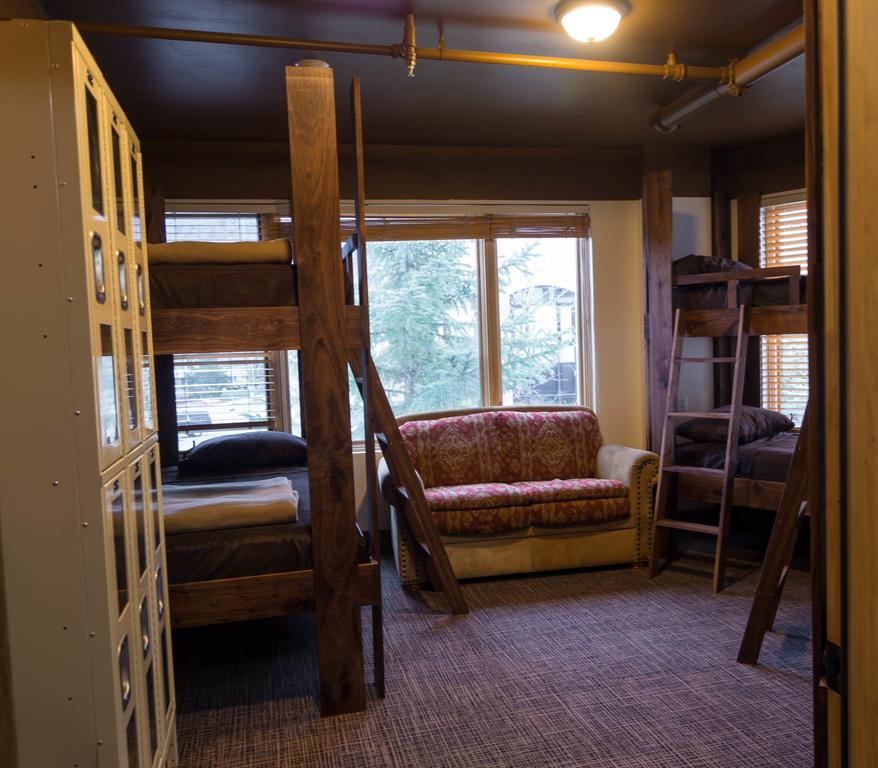 Park City Hostel Bagian luar foto